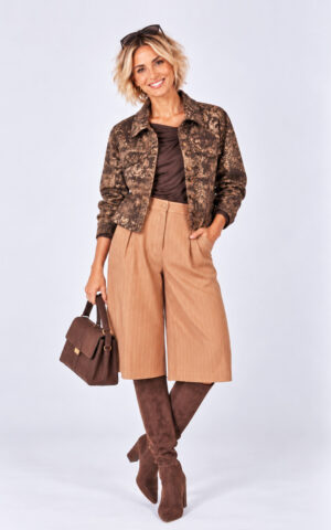 Jacke Modell Yuna
