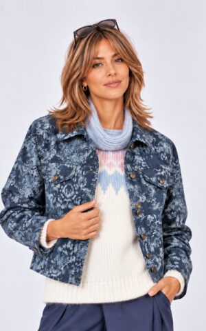 Jacke Modell Yuna